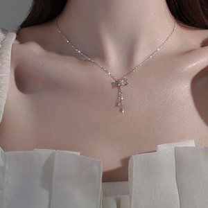 bow necklace